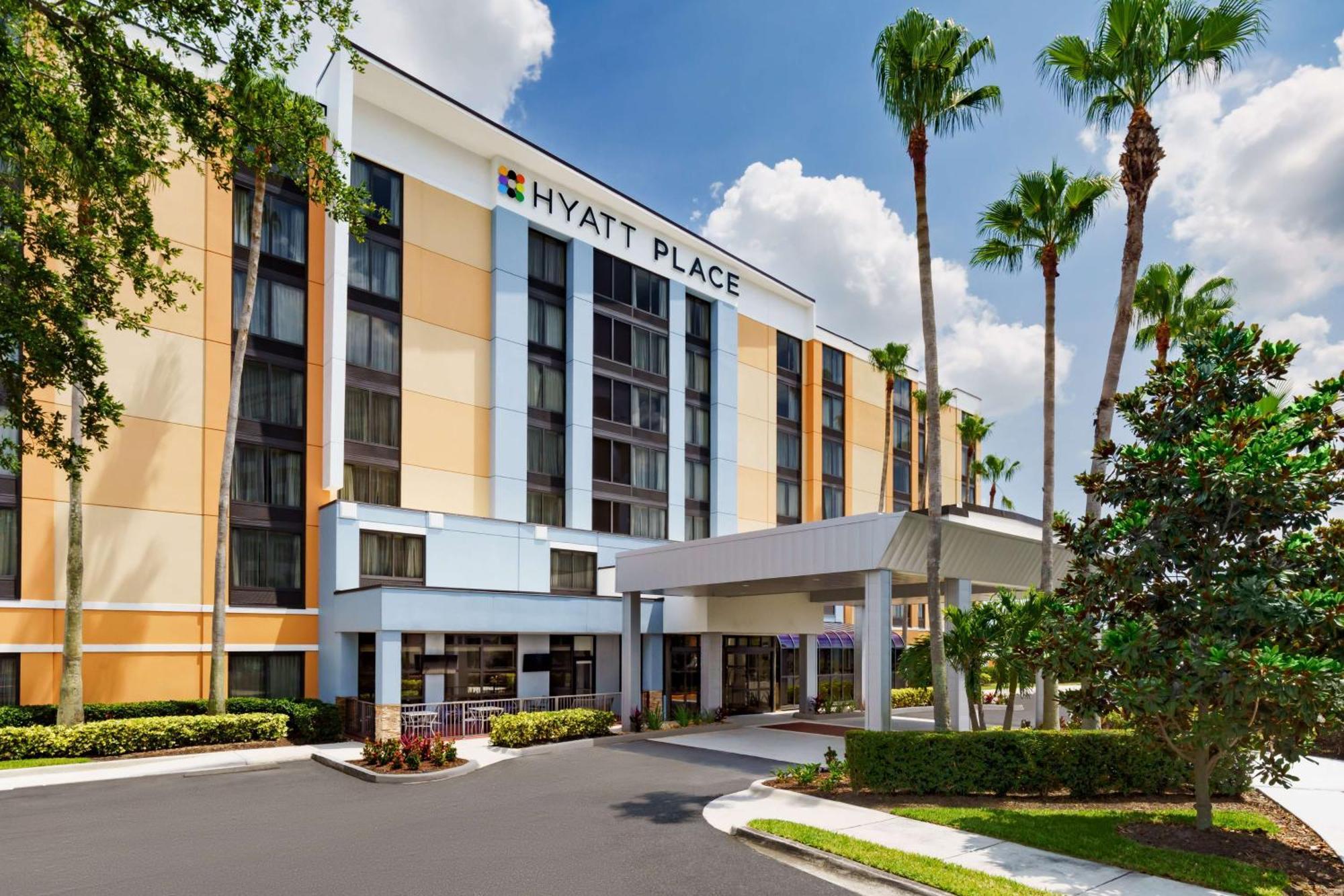 Hyatt Place Across From Universal Orlando Resort Buitenkant foto